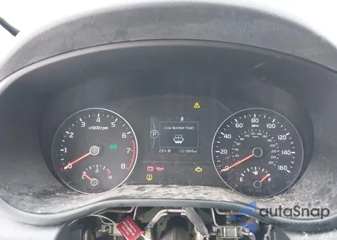 2017 Kia Sportage Lx z USA, uszkodzony, nr VIN KNDPMCAC4H7179644